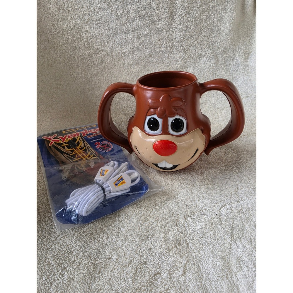 Vintage Nestle Nesquik Bunny Plastic Mug & Yankz No Tie Elastic Shoelaces Set